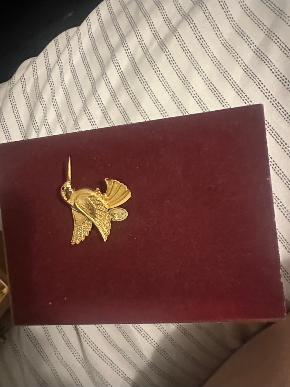 Gold Hummingbird Brooch - Elegant Women's Jewelry Accent
